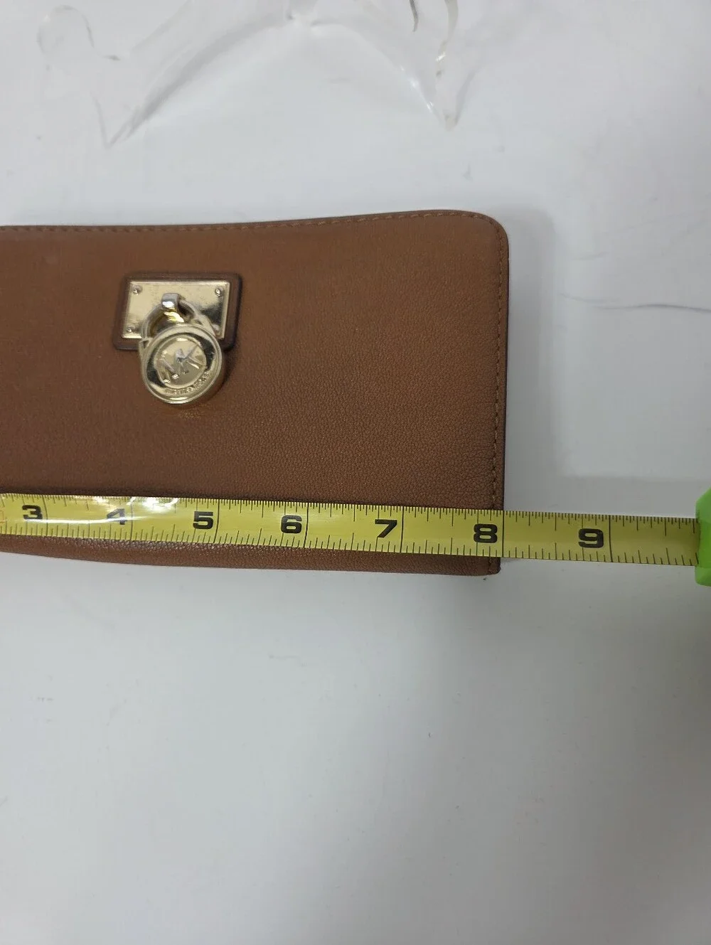 vtg michael kors brown leather wallet front lock logo full size zip around tan